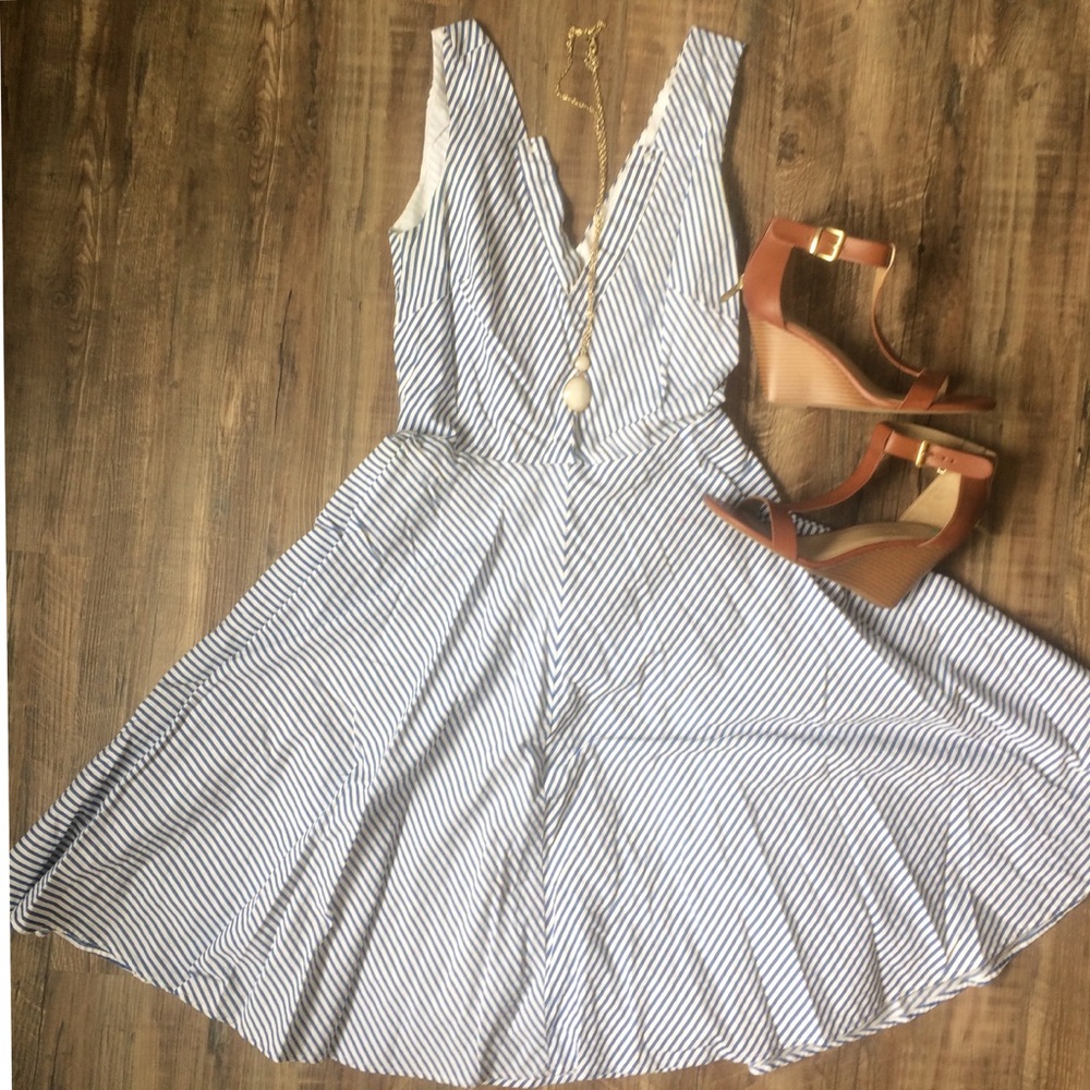 Hot kiss Striped blue and white dress Small